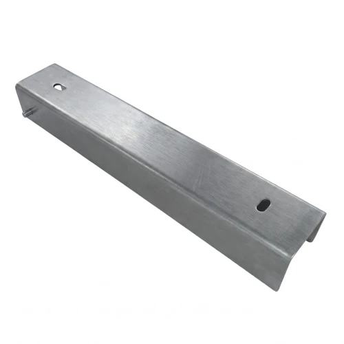 Perfil C conector soporte para zócalo 300x50 galvanizado GPV-700-54 (1)