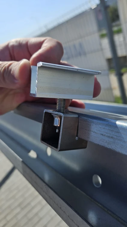 Synerga ZU-1 – soporte de montaje universal para grapas PV para carports y estructuras terrestres 001-017 (4)